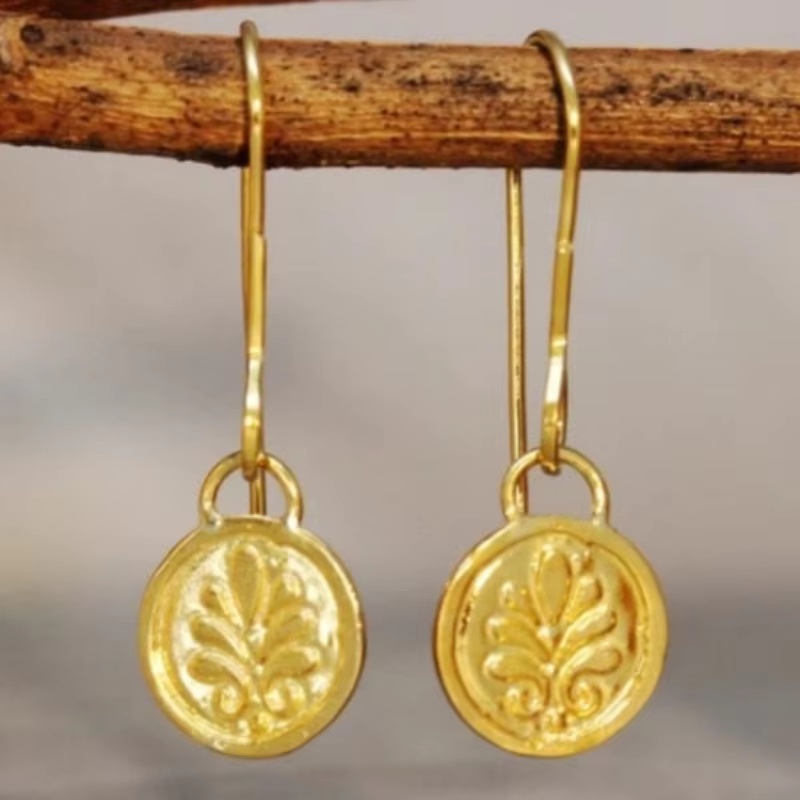 Vintage Charm Embossed Golden  - Vintage Collectible Coins ulasan dan harga