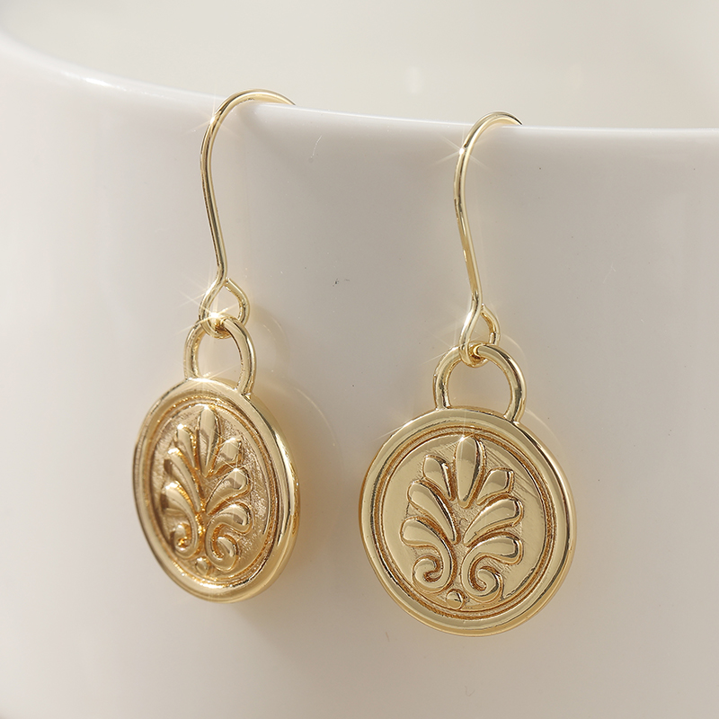 Vintage Charm Embossed Golden  - Vintage Collectible Coins ulasan dan harga